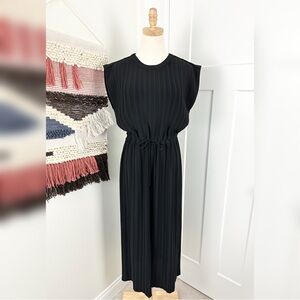 Club Monaco Pleated Dress Black Size 4 NWT